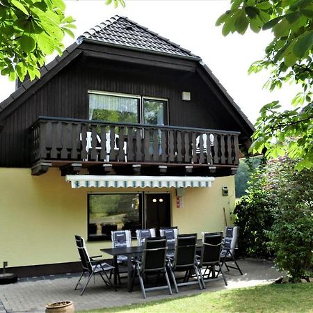 Helles Ferienhaus Im Landhausstil Fuer Bis Zu 10 Personen Frielendorf Exterior photo