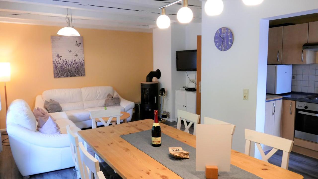 Helles Ferienhaus Im Landhausstil Fuer Bis Zu 10 Personen Frielendorf Exterior photo